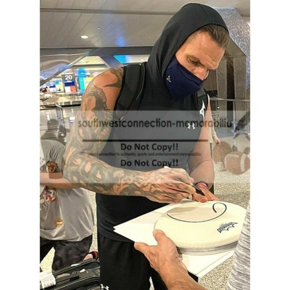 Jeff Hardy Signed 12" Drumhead with Original Artwork Sketch Beckett Autographed - Picture 2 of 6